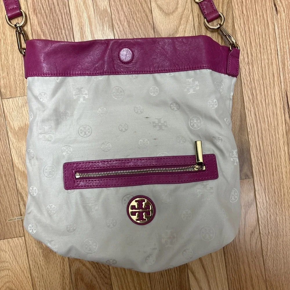 Tory Burch Louiisa Fushia‎ Slouchy Leather Convertible Crossbody Hobo Bag